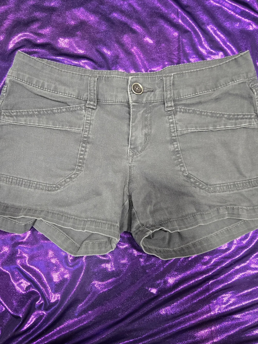 UNIONBAY Gray Scalloped-Hem Denim Shorts